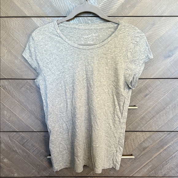 Universal Thread Heather Gray Women's Short Sleeve Tee - Picture 1 of 3